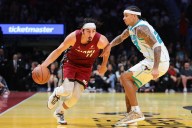 Deadspin | NBA roundup: Heat hammer Hornets behind 53-point quarter