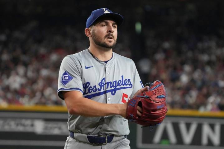 L.A. Dodgers pitcher Alex Vesia, wife reveal death of newborn daughter