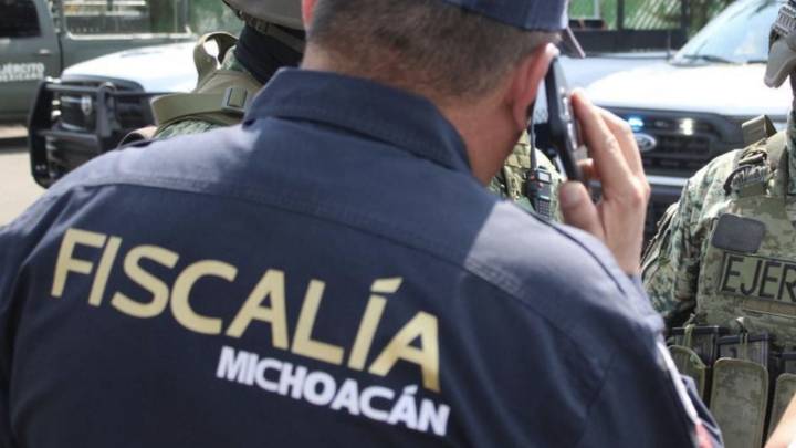 Huyen todos los policías municipales de Ario de Rosales tras operativo sorpresa de Fiscalía