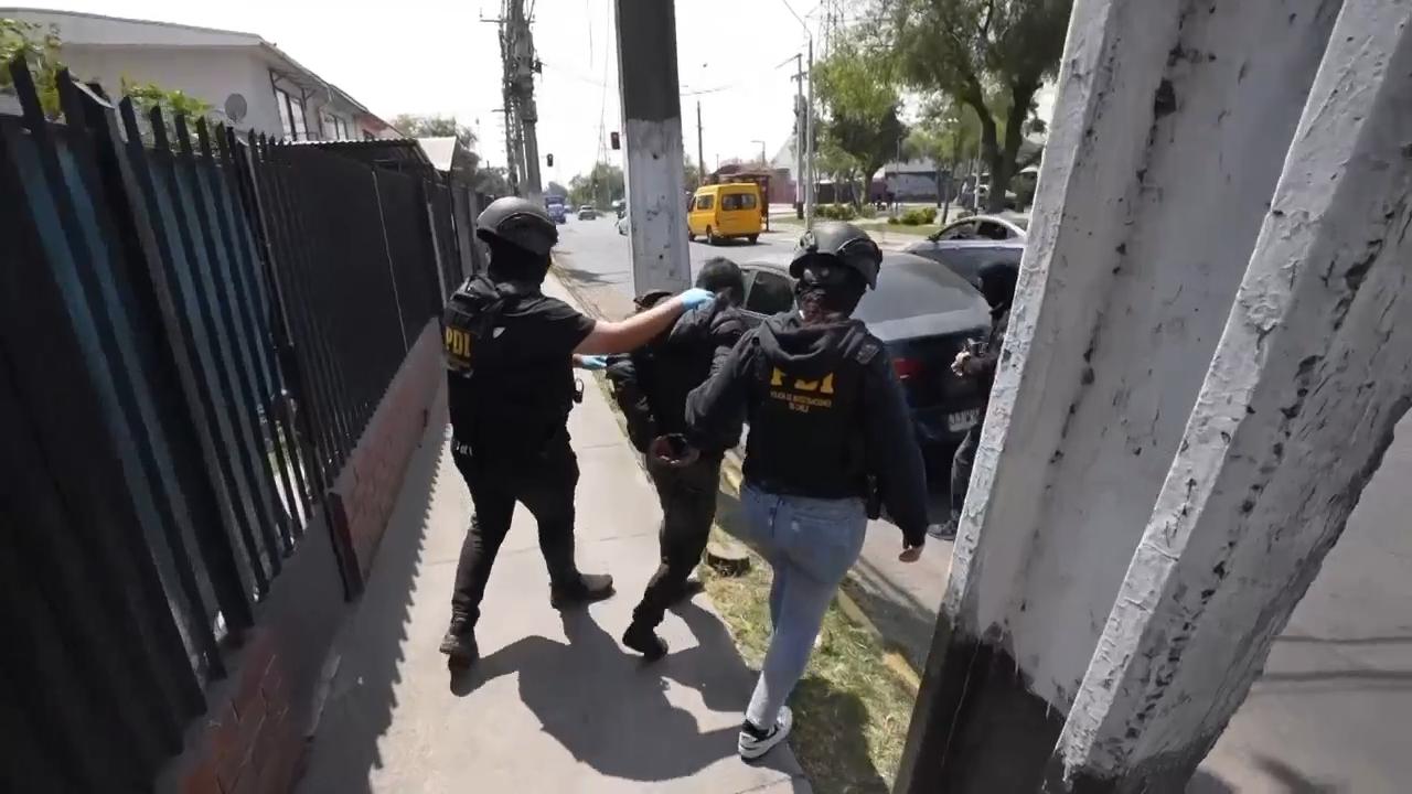 Crime fears in Chile drive demand for private security services