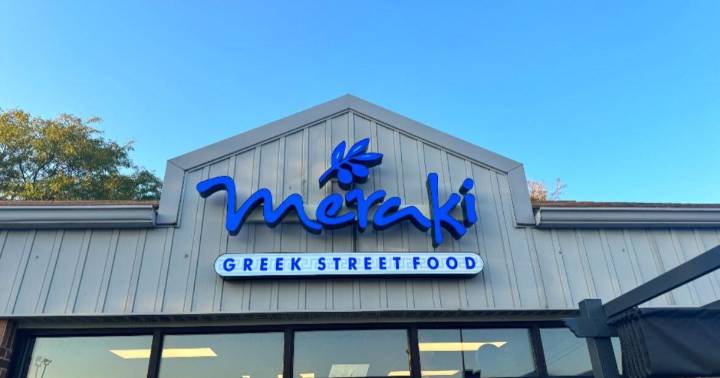 Gyro joint reopens as traditional Greek restaurant