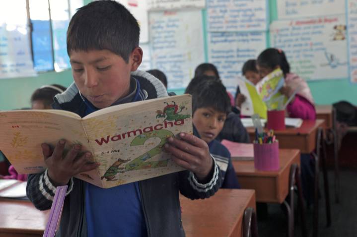 Estudiantes quechua-hablantes tienen mayor facilidad para aprender inglés, destacan