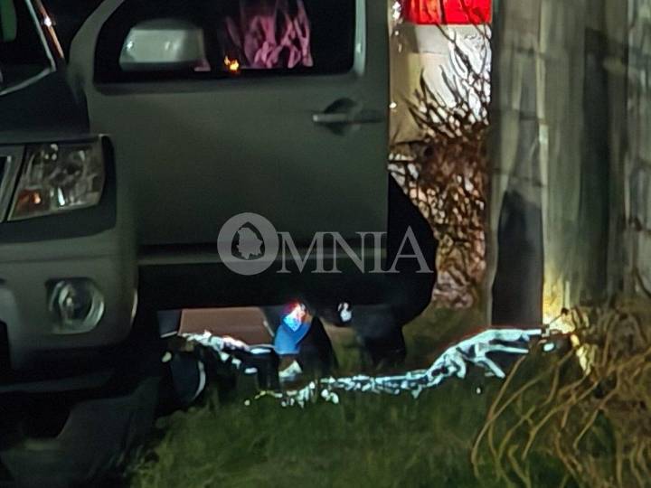 Encuentran sin vida a hombre a un costado de su pick