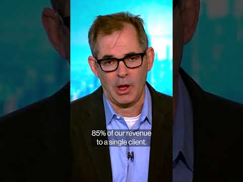 CoreWeave drops after lowering outlook on capacity crunch #shorts #coreweave #ai #datacenters #cloud