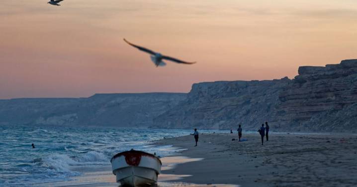 Atacantes abordan barco frente a costa de Somalia tras disparar ametralladoras y granadas