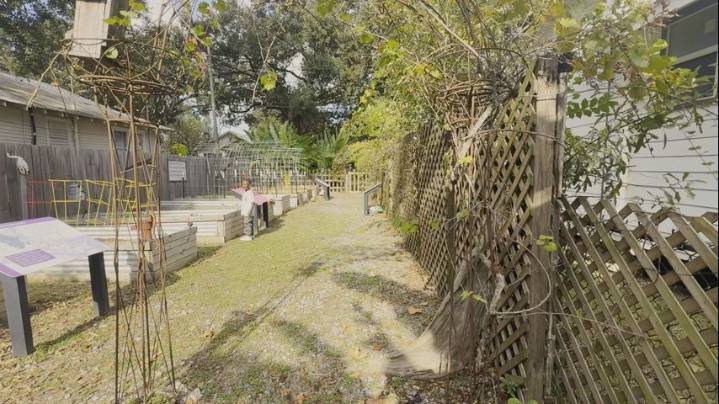 Organization donates to River Road African American Museum in effort to address food insecurity