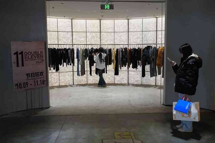 Shoppers cut back during China’s annual Singles’ Day event