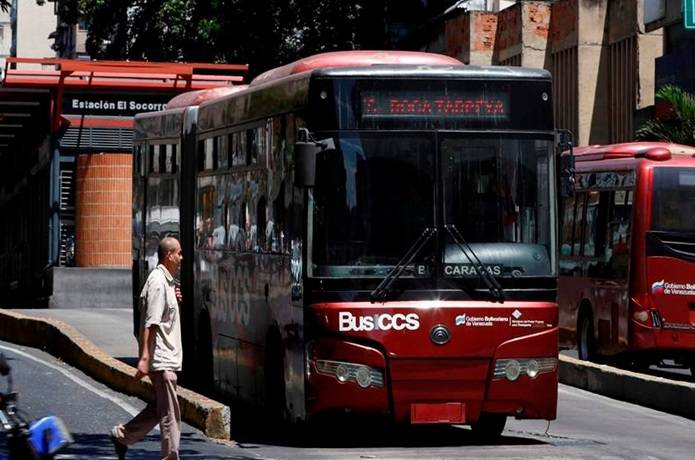 Vehículos que transiten vías del BusCaracas serán multados