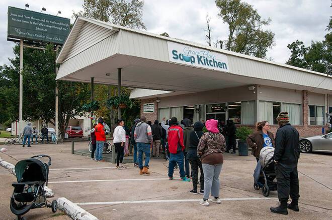 Uncertainty persists for Americans waiting for food stamps