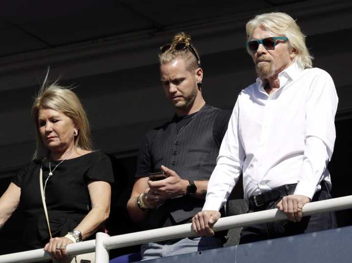 Richard Branson 'heartbroken' in announcing wife's death