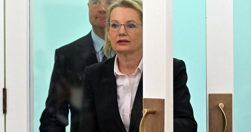 War of words heats up amid Liberals' climate battle