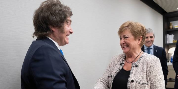 El FMI valoró el salvataje financiero de EEUU a la Argentina, pero insiste con “la necesidad de acelerar los esfuerzos de acumulación de reservas”