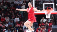 Red Panda makes NBA return, roughly 4 months after breaking wrist in fall