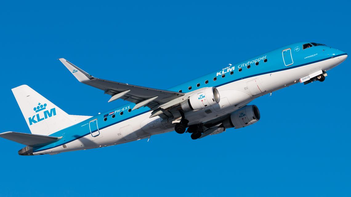 Man thought he saw weapon on flight out of Atlanta, 'panicked' and opened emergency door while plane was on runway