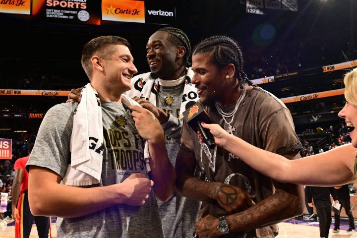 For the Phoenix Suns, one possession, 10 passes and a key trait in a surprising start