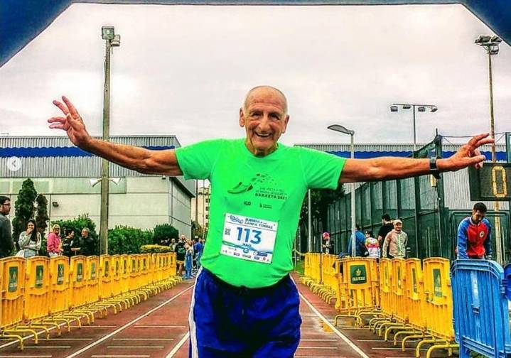 Muere Jesús Bernal, el atleta gallego que corrió 2.500 pruebas por todo el país