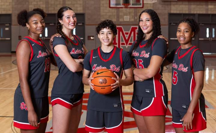 Orange County girls basketball preview: Mater Dei united to face challenges