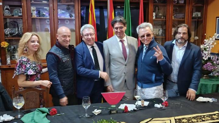 Así ha 'toreado' Ortega Cano al recibir su premio en Zaragoza