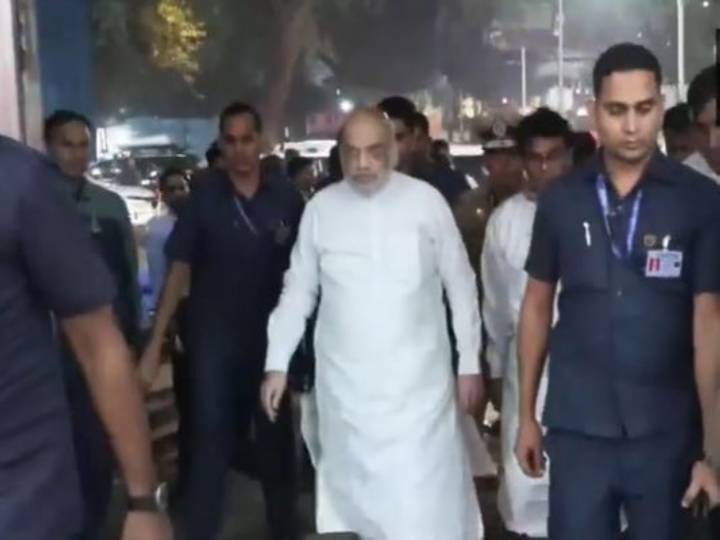 Amit Shah visits Lok Nayak Hospital