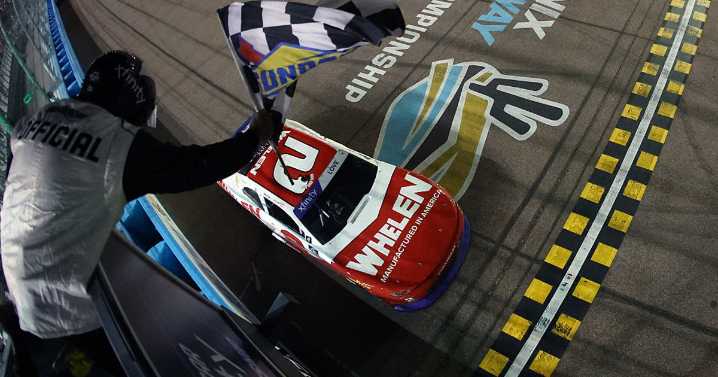 Emotional Love outdrives Zilisch to take Xfinity crown at Phoenix