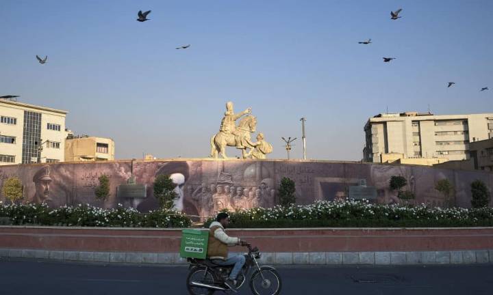 La República Islámica iraní abraza el pasado preislámico para unir al país tras la guerra