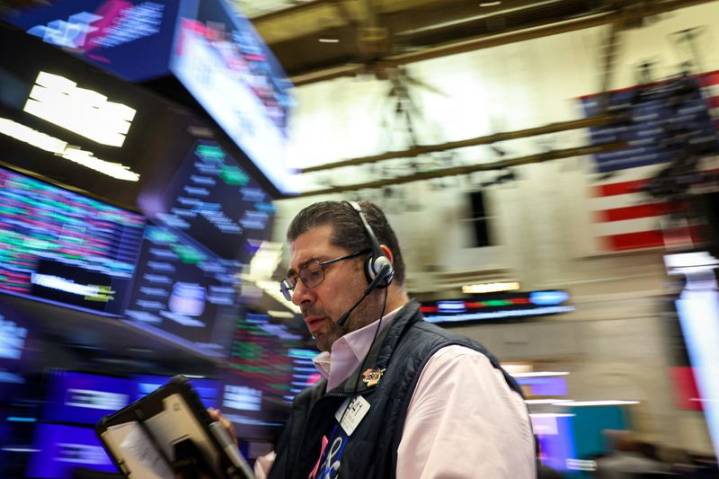 Analysis-Stock market hits speed bump but investors stay on bullish path