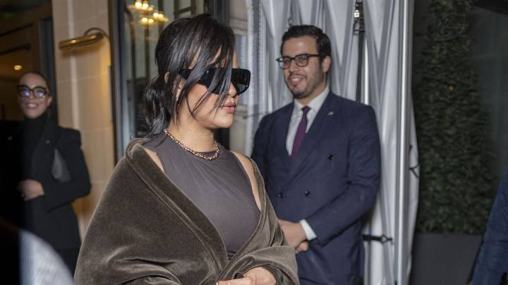 Rihanna Reps the Shawl for Fall