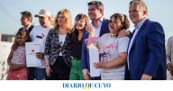 Orrego adjudicó un barrio en Chimbas: “Estamos cumpliendo, nos quedan 540 viviendas más para entregar este año”
