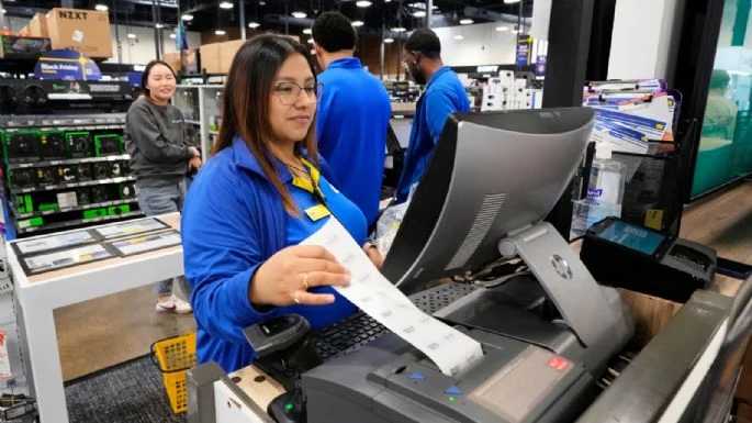 Aranceles y dudas económicas no frenan el impulso del Black Friday en EE.UU.