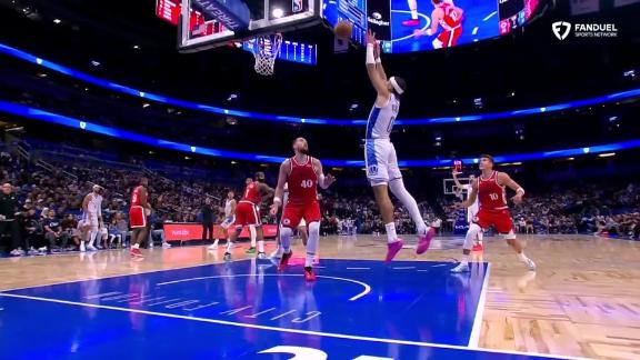 Suggs scores season-high 23 points as Magic roll to 129