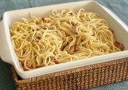 Auténtica carbonara solo con espaguetis moldeados al bronce de La Isleña