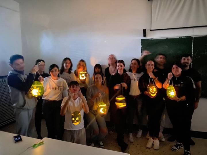 La Zubia recupera la tradición centenaria de los farolillos de melón en su Fiesta del Otoño