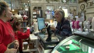 Georgetown stores remind shoppers to buy local this holiday season