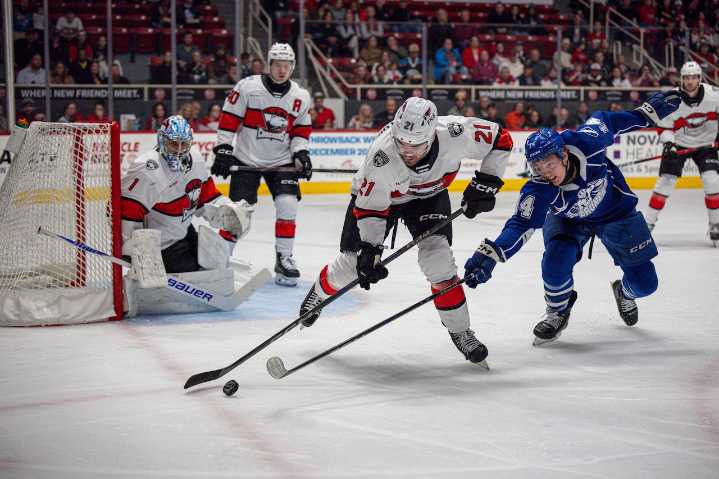 Syracuse Crunch downed by Charlotte Checkers, 3
