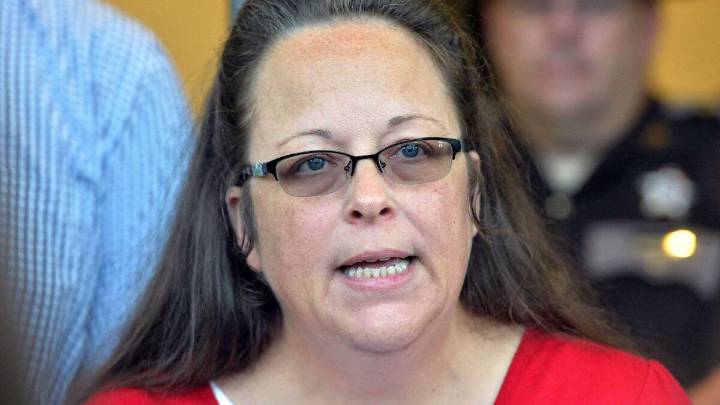 Supreme Court declines to revisit gay marriage decision