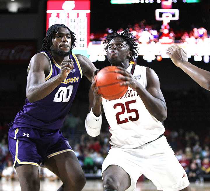 UMass men’s basketball rights the ship, takes down Albany for 1st win