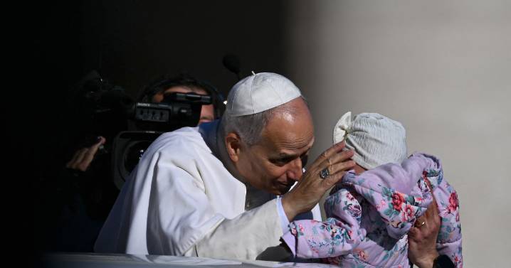 León XIV: «En la Resurrección encontramos respuesta a nuestra sed de significado»