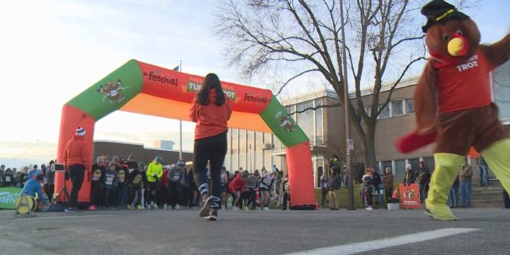 Families burn calories at annual Turkey Trot