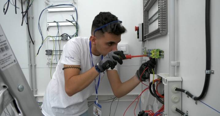 El Ministerio de Educación concede 7,3 millones de euros para crear nueve centros de excelencia de FP