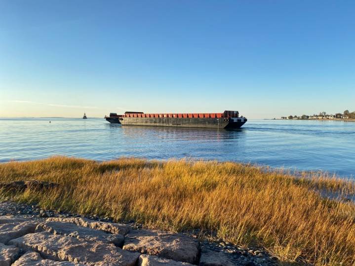 2 stuck barges removed from West Haven shoreline