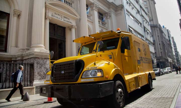 El vicepresidente del Banco Central afirma que las restricciones cambiarias no “tardarán en ser levantadas”