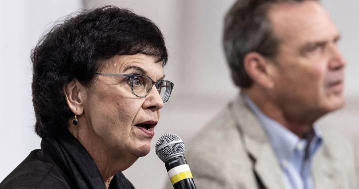 Marikay Abuzuaiter elected Greensboro mayor over Perkins