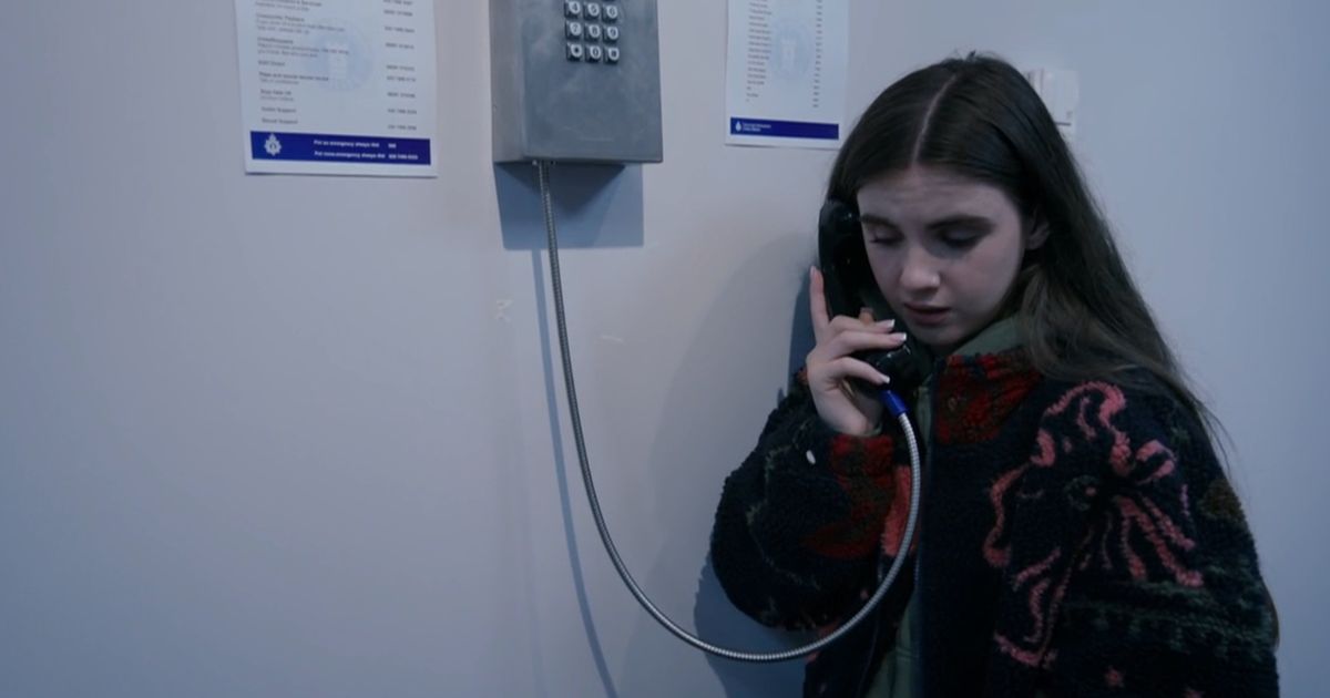 Emmerdale fans 'rumble' April Windsor's real dad as she suffers scary flashback