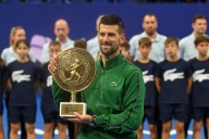 Djokovic logra su título 101 a nivel ATP y benefició a su rival