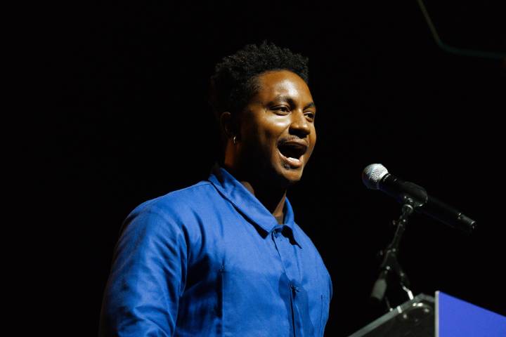 Gen Z progressive Democrat plans to launch primary challenge against Jeffries