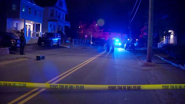 Man found shot in Mass. neighborhood dies at hospital