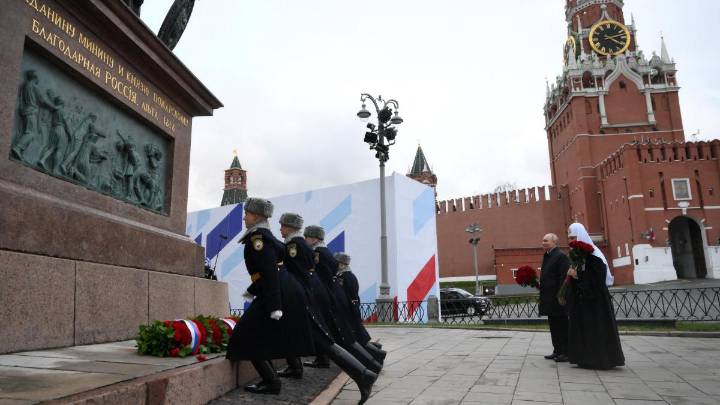 Putin autoriza el envío de reservistas para defender las refinerías rusas