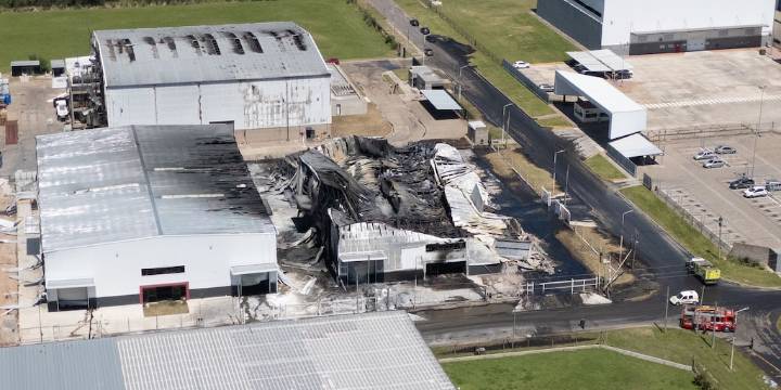 Este lunes comienzan las pericias para determinar el origen del incendio en Ezeiza