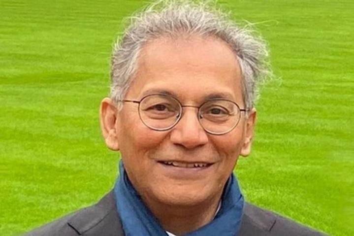 BBC chairman apologises for ‘error of judgment’ in editing of Donald Trump speech