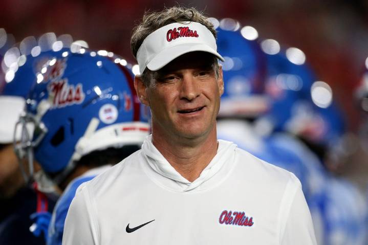 Deadspin | Lane Kiffin, No. 7 Ole Miss focused on Mississippi State despite future uncertainty